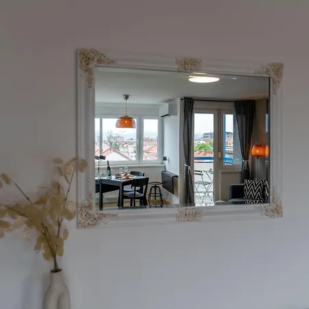 Elegant Tour As Studios Gilly With A Balcony And Open Views In The Ljubljana Center Apartamento Liubliana