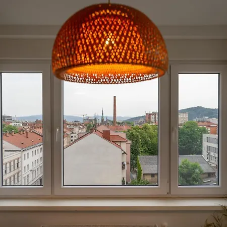 Apartma Elegant Tour As Studios Gilly With A Balcony And Open Views In The Ljubljana Center