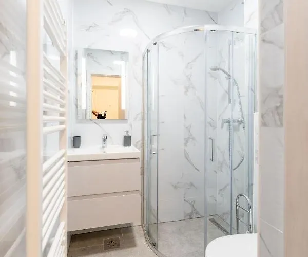 Elegant Tour As Gilly With Open Views And A Balcony In The Center Apartment Ljubljana